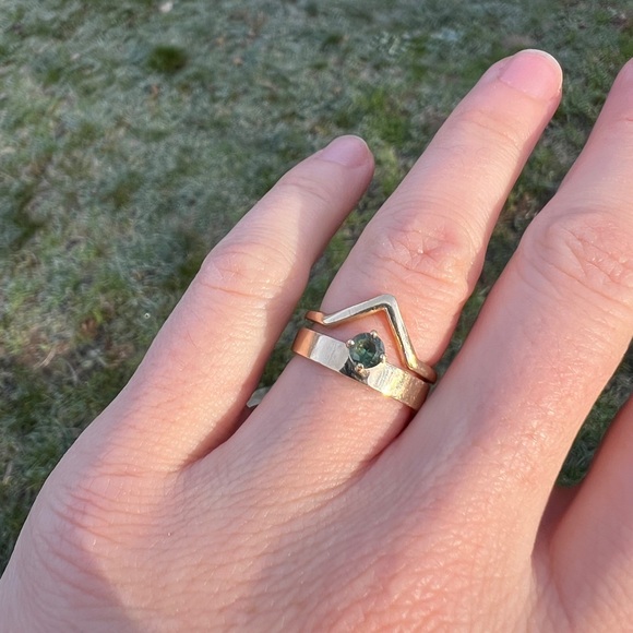 Marrow Fine Jewelry - Marrow Fine 14k Gold Everyday Triangle Stacking Ring